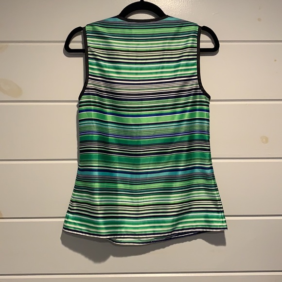 Top - Outback Red - Picture 5 of 7